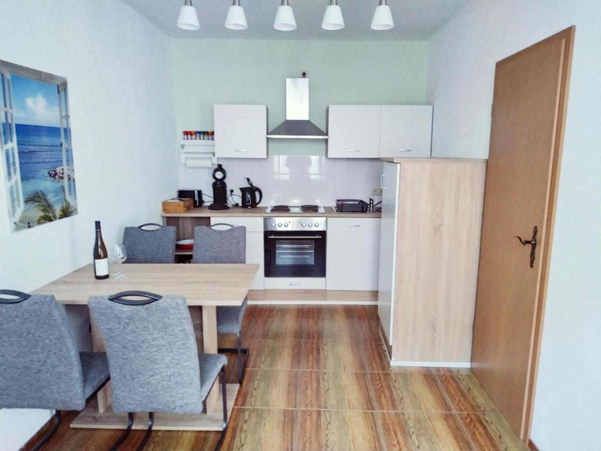 Gemutliche 2 Zimmer Wohnung - Im Herzen Von Trier Bagian luar foto